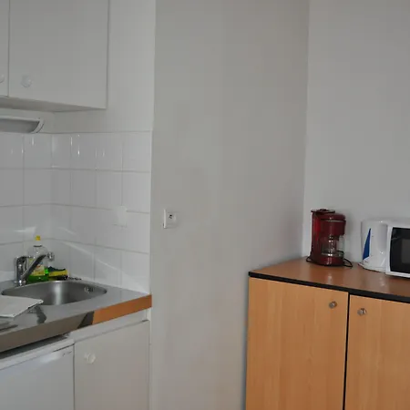 Kosy - La Maison Des Chercheurs 旺德夫尔莱南锡